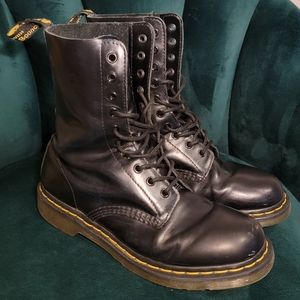 Dr. Marten Boots